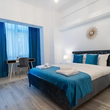 New & Modern Central - Old Town Apartment *