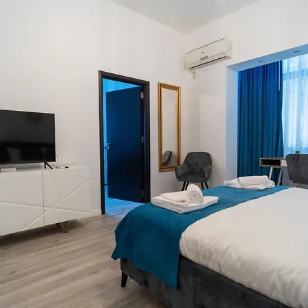 New & Modern Central - Old Town Apartment *